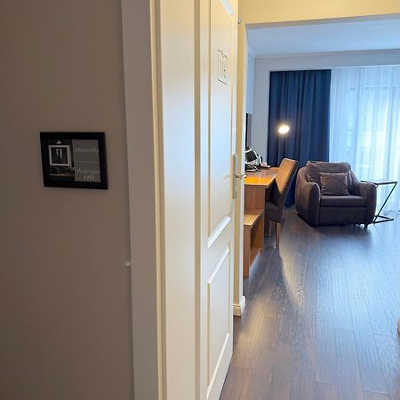 Готель Krystal Boutique Mansion Хунедоара Екстер'єр фото