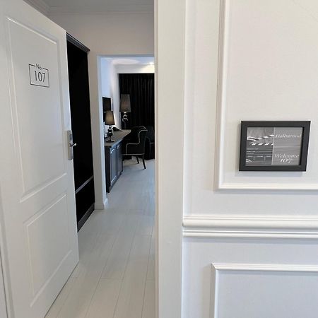 Готель Krystal Boutique Mansion Хунедоара Екстер'єр фото