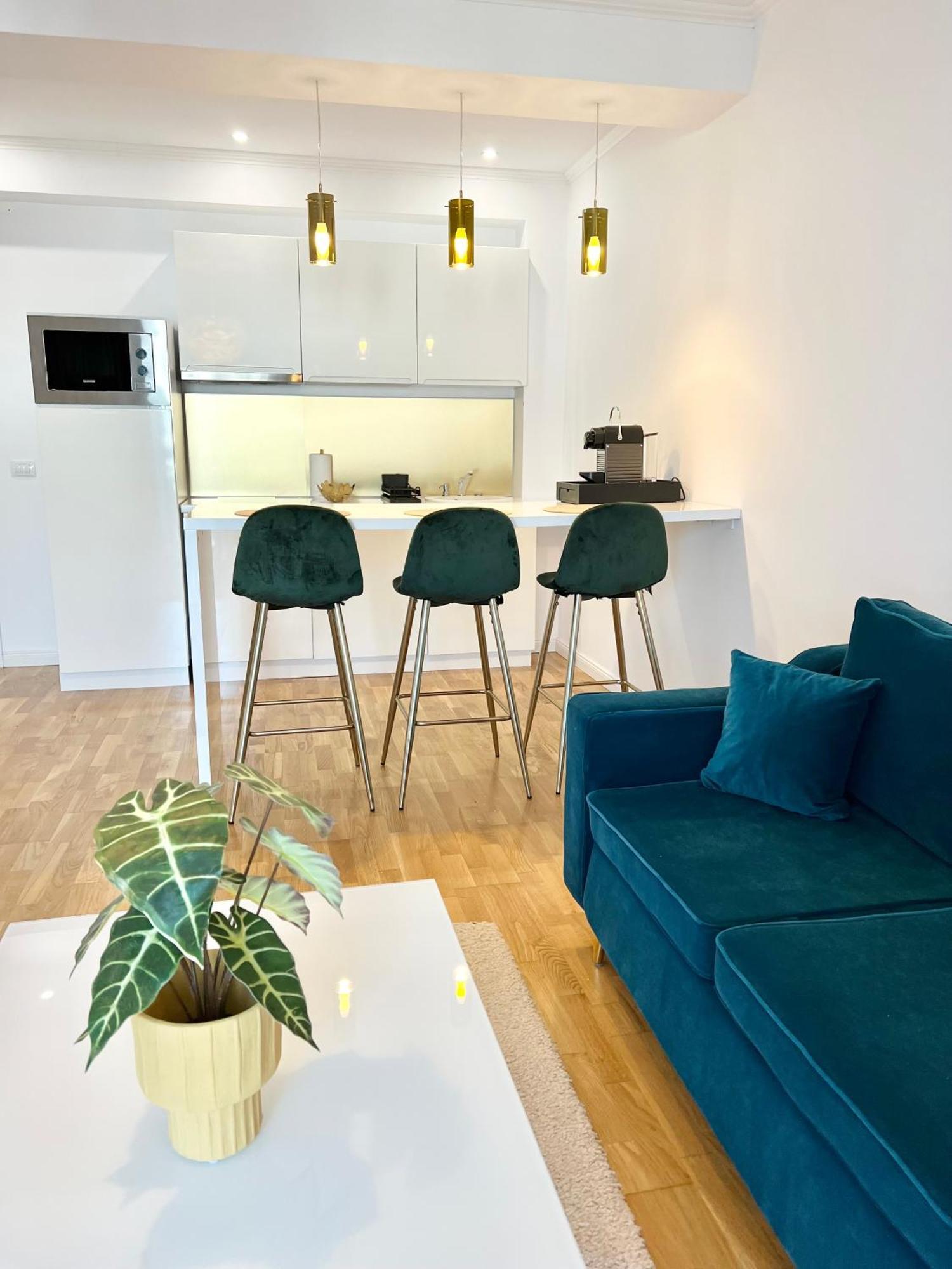 Готель Krystal Boutique Mansion Хунедоара Екстер'єр фото