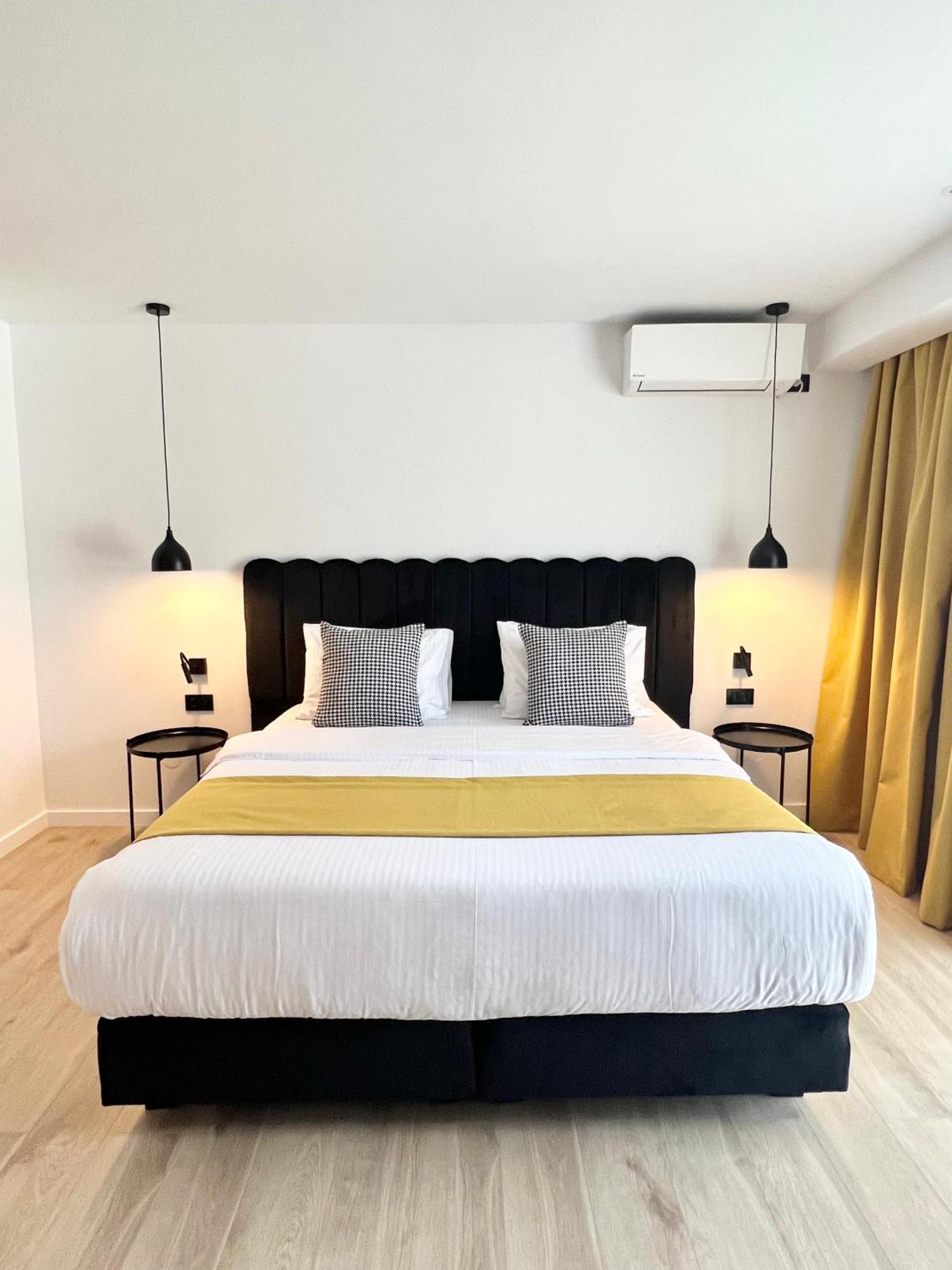 Готель Krystal Boutique Mansion Хунедоара Екстер'єр фото