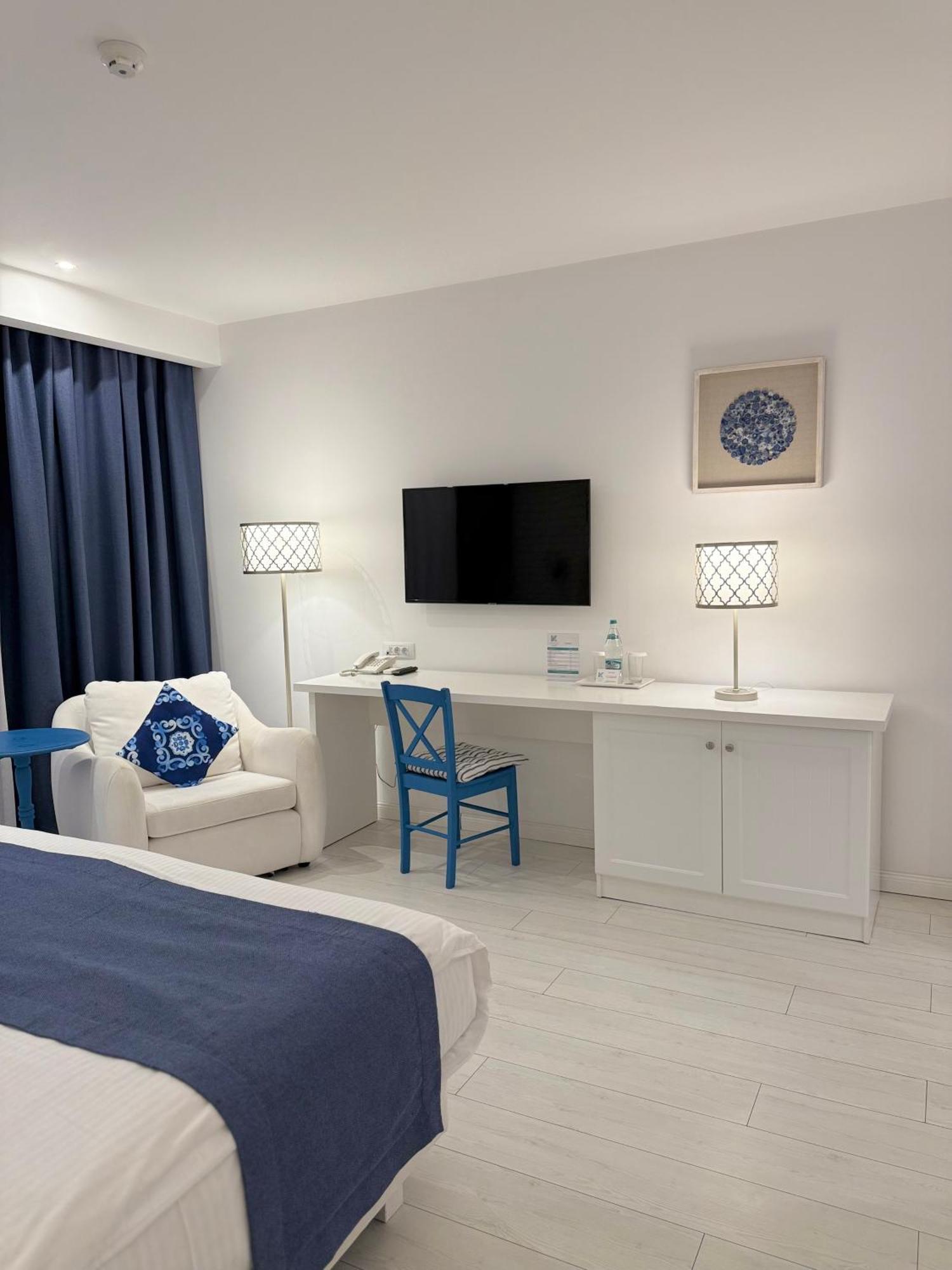 Готель Krystal Boutique Mansion Хунедоара Екстер'єр фото