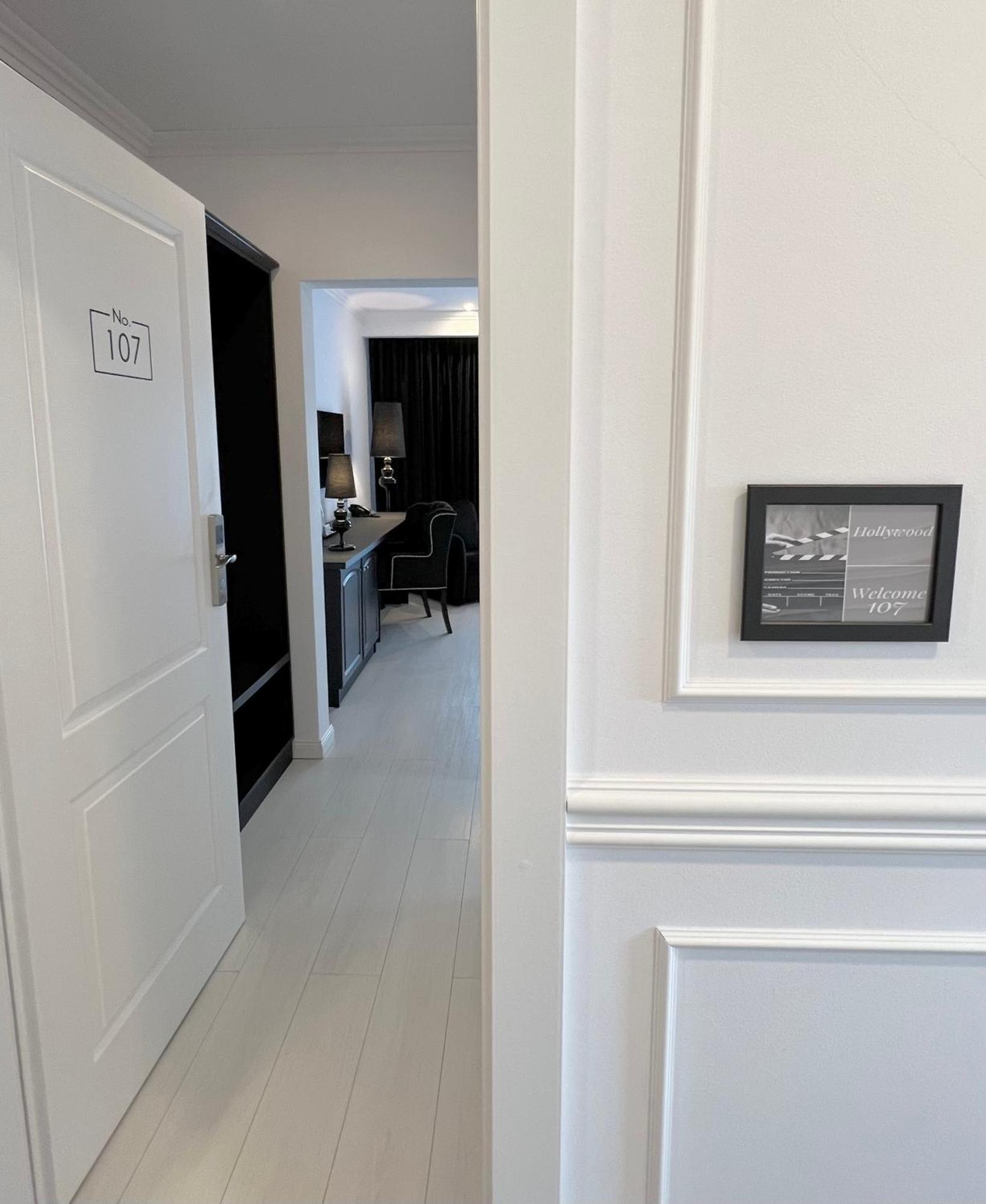 Готель Krystal Boutique Mansion Хунедоара Екстер'єр фото