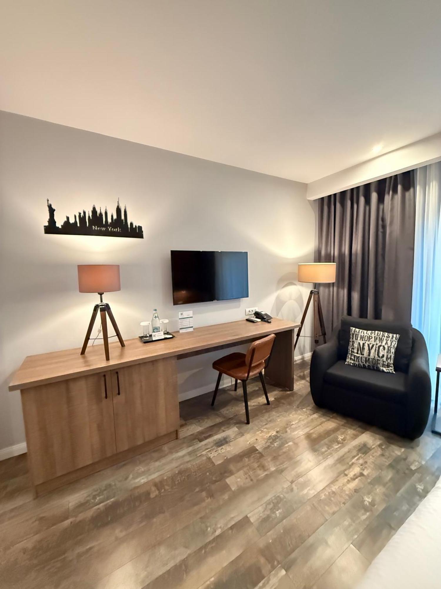 Готель Krystal Boutique Mansion Хунедоара Екстер'єр фото